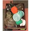 Image 1 : TRAY OF KITCHEN ITEMS INCLUDING TUPPERWARE