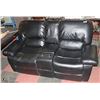 Image 1 : RECLINGING LOVE SEAT WITH CUP HOLDER CONSOLE