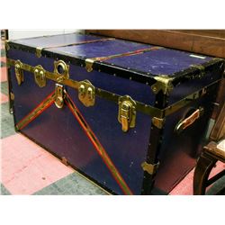 CHRISTIE TRUNK WITH INSIDE SHELF (MADE IN CANADA)