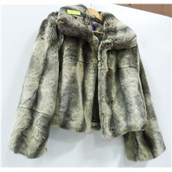 TABI SIZE MEDIUM FAUX FUR JACKET.