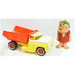 BOX OF 1960'S TOYS; RUBBER BARNEY RUBBLE &