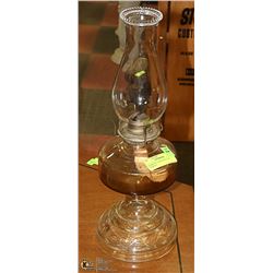 HURRICANE LAMP WITH FLUTE CHIMNEY