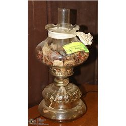HURRICANE LAMP WITH FLUTE CHIMNEY