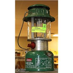 VINTAGE COLEMAN 321B KEROSENE LANTERN