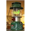Image 1 : VINTAGE COLEMAN 321B KEROSENE LANTERN