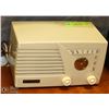Image 1 : NORTHERN ELECTRIC BAKELITE RADIO MODEL 5404