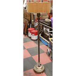 ANTIQUE FLOOR STANDING LAMP WITH METAL AND NATURAL