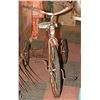 Image 1 : ANTIQUE RUSTY TRICYLE
