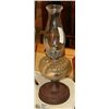 Image 1 : ANTIQUE OIL LAMP - LARGE TABLE LAMP,