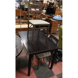 A TABLE WITH THREE FOLDING CHAIRS. 29" X 43" X 29"