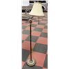 Image 1 : ANTIQUE STANDING FLOOR LAMP. WORKING CONDITION.