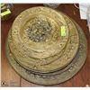 Image 1 : LOT OF 6 VINTAGE BRASS COPPER PLATES
