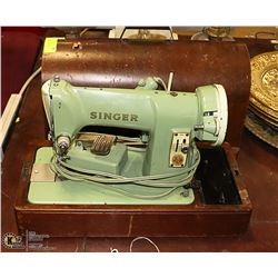 VINTAGE SINGER PORTABLE TABLETOP SEWING MACHINE