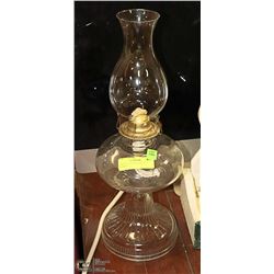 VINTAGE LAMP WITH FLUTE CHIMNEY