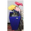 Image 1 : 30" TALL PURPLE PLANTER WITH 4 LARGE FLOWERS