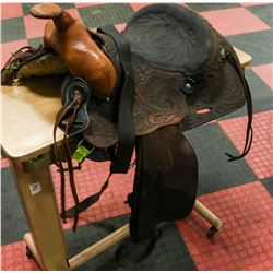 TOOLED LEATHER WESTERN SADDLE 16' WITH CINCH