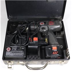 BLACK AND DECKER DRILL