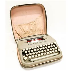 VINTAGE TOWER MANUAL TYPEWRITER WITH CARRY