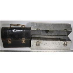 2 LUNCH BOXES
