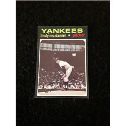 1971 Topps New York Yankees Lindy McDaniel