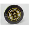 Image 1 : DEREK SANDERSON SIGNED HOCKY PUCK