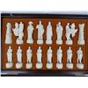 Image 2 : THE GREAT CRUSADERS CHESS SET
