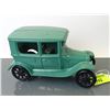 Image 2 : ARCADE CAST IRON SEDAN