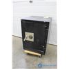 Image 1 : Large Safe - 21.5" x 21.5" x 28.5"