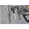 Image 2 : Assorted Kitchen Utensils