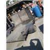 Image 1 : SMALL DUAL WHEELED SINGLE AXLE TRAILER (NO PAPERS)