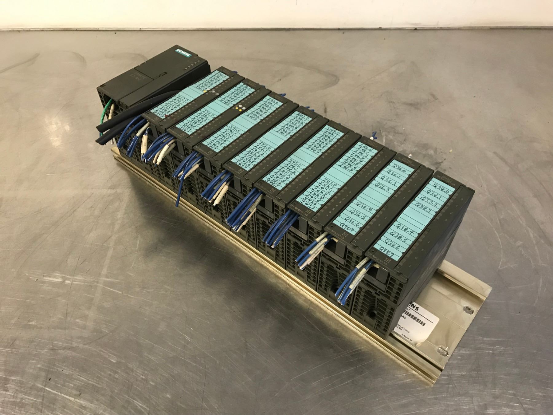 SIEMENS S7-300 6E7S 361-3CA01-0AA0 INTERFACE RACK W/ I/O MODULES