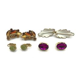 4-PAIRS OF VINTAGE GOLD TONED CLIP ON EARRINGS