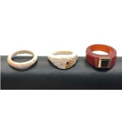 3-RETRO ?PLASTIC? RINGS- (1)WEDDING BAND SET