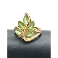 10K GOLD RING GREEN FLOWERS SIZE 8.5