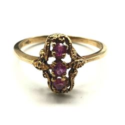 10K GOLD RING WITH PINK/RED STONES SIZE 8