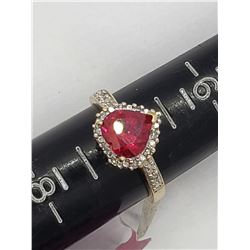 10K GOLD RING W RUBY STONE SIZE 7