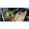 Image 1 : Box of new wine bottle holders and box of bubble blowers