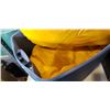 Image 3 : TOTE WITH 3 INFLATEABLE RAFTS