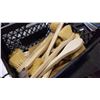 Image 2 : Box of new scrub brushes