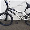 Image 2 : BLACK AND WHITE KENT BMX BIKE