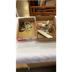 LOT OF JEWELRY, NECKLACES AND VINTAGE COLLECTABLES