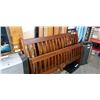 Image 1 : QUEENSIZE SLEIGH BED FRAME