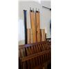 Image 2 : QUEENSIZE SLEIGH BED FRAME