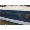 Image 2 : AS NEW QUEEN SIZE STEARNS AND FOSTER "DANAH" ET LUXURY FIRM MATTRESS