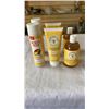 Image 1 : BRAND NEW BURTS BEES - 2 SUPER SHINY CONDITIONS, 2 NOURISHING LOTIONS, 2 BUBBLES BATHS - RETAIL $71.