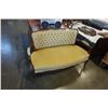 Image 1 : VINTAGE QUEEN ANNE STYLE SETTEE