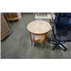 Image 1 : ROUND ENDTABLE