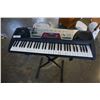 Image 2 : YAMAHA ELECTRIC KEYBOARD AND STAND