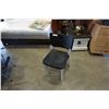 Image 1 : 4 BLACK STACKING CHAIRS
