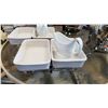 Image 2 : 3 TIER STONEWARE SERVING SET, 2 WARMING DISHES ON STANDS